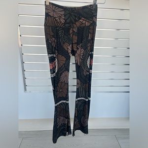 Yoga Democracy Split Flare in Ouroboros